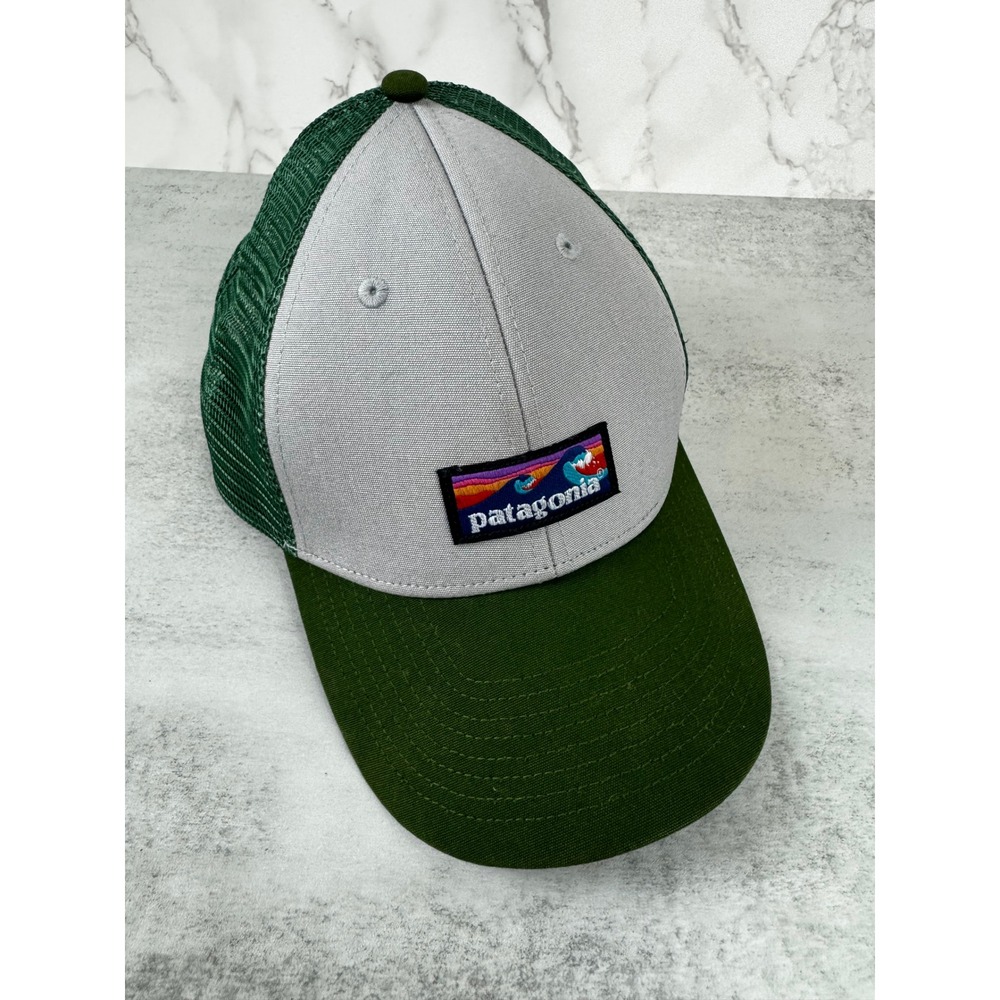 Patagonia Hat Unisex OS Green Gray P-6 Logo Trucker Snapback Mesh Cap